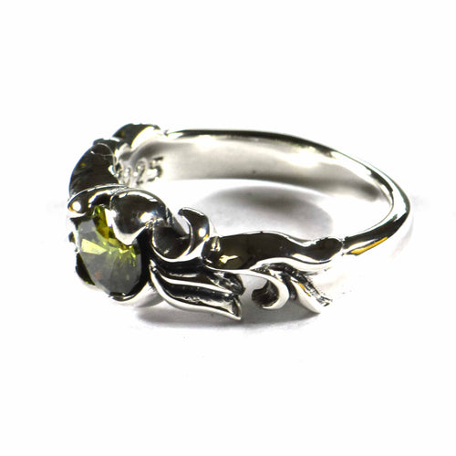 Aquarelle pattern silver ring with green CZ